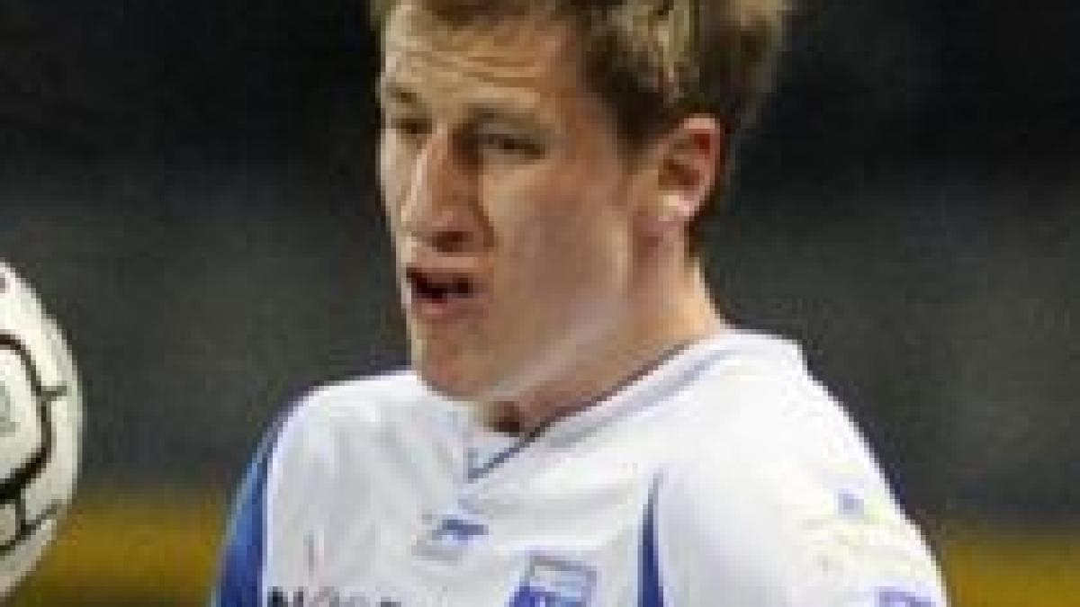 l a convins pe arbitru sa anuleze cartonasul rosu al adversarului video