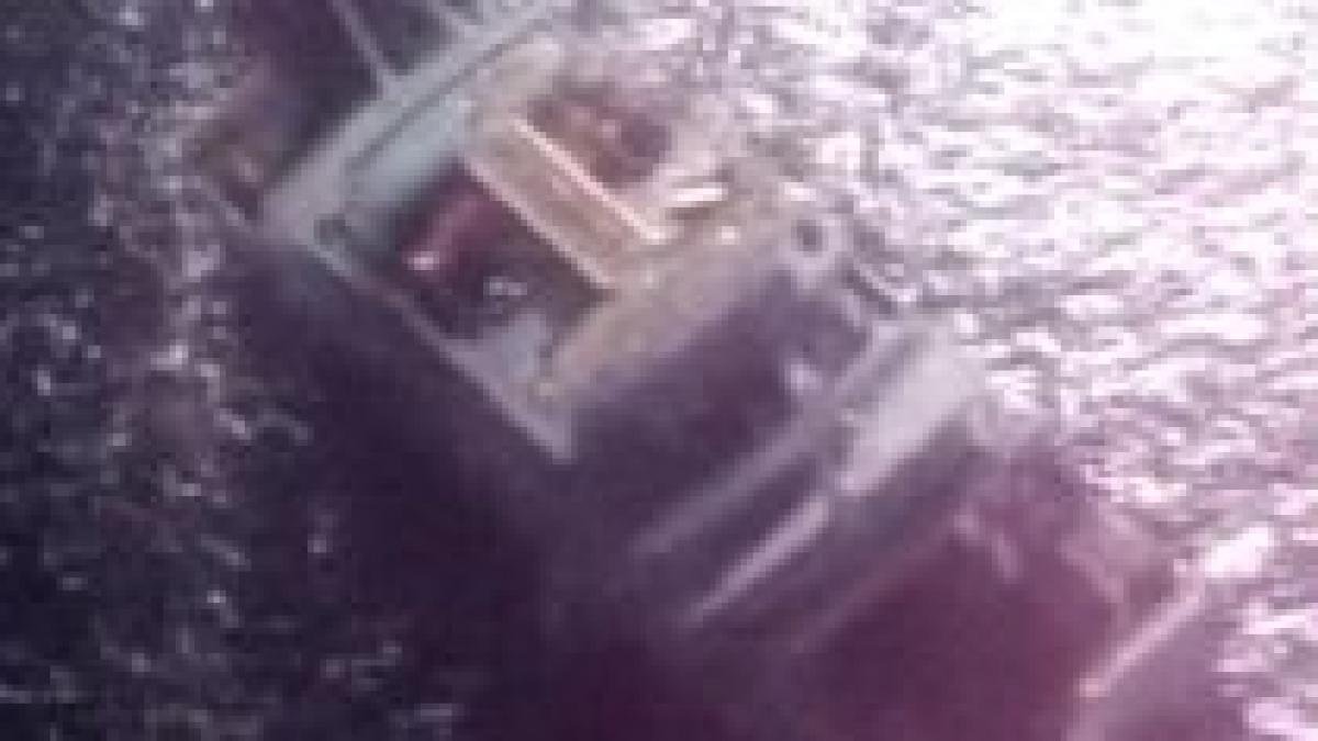 nava britanica cu marinari romani la bord capturata de piratii somalezi video