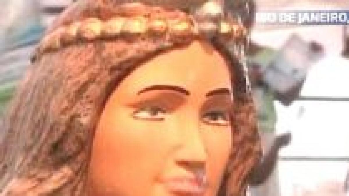 plaja copacabana din rio de janeiro luata cu asalt pentru omagierea zeitei marii si fertilitatii