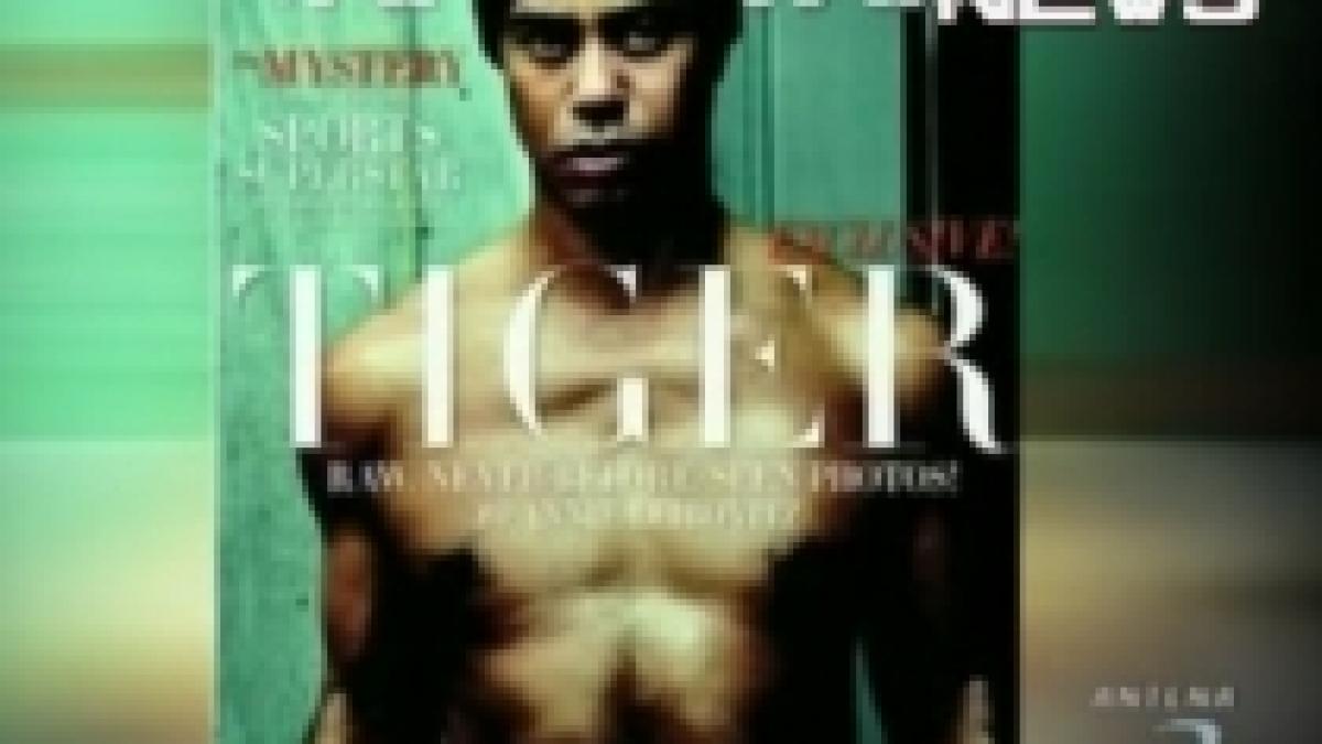 tiger woods la bustul gol pe coperta revistei vanity fair video