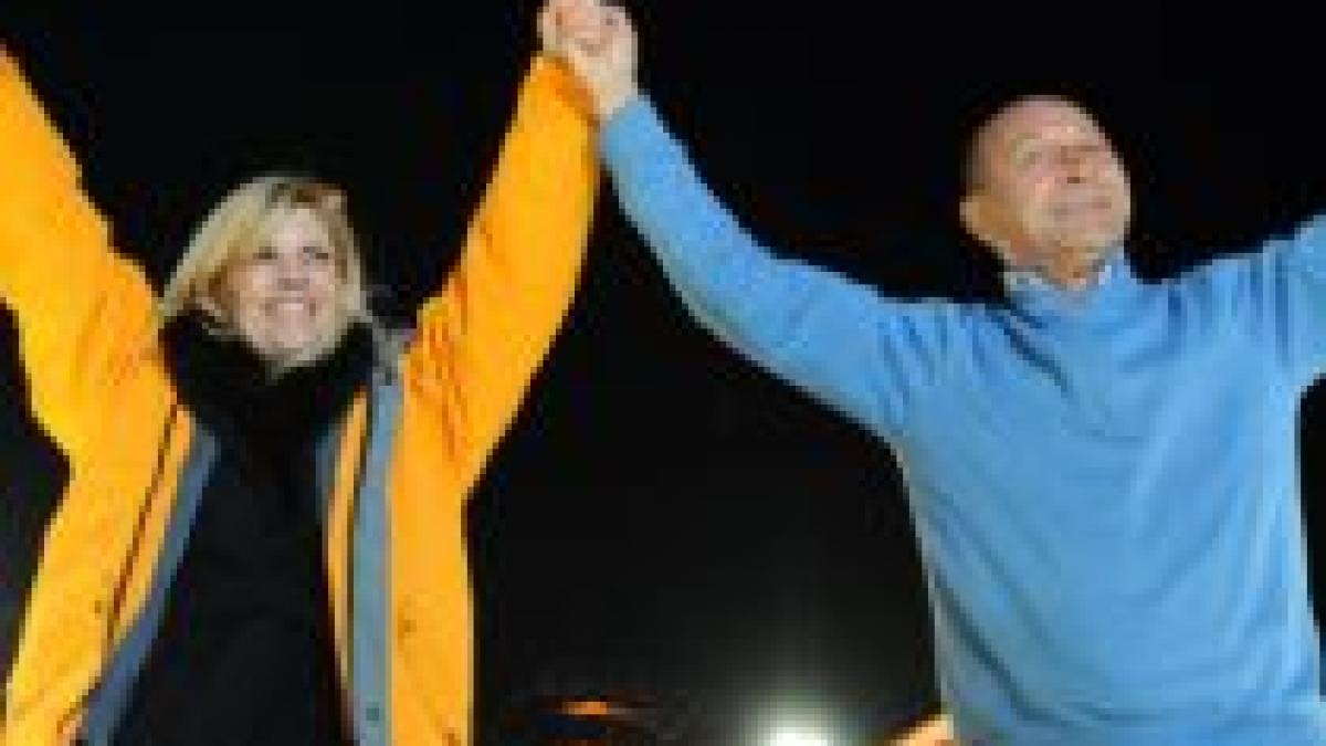 elena udrea in presa italiana pupila lui basescu s a distins in campanie gestionand fonduri publice