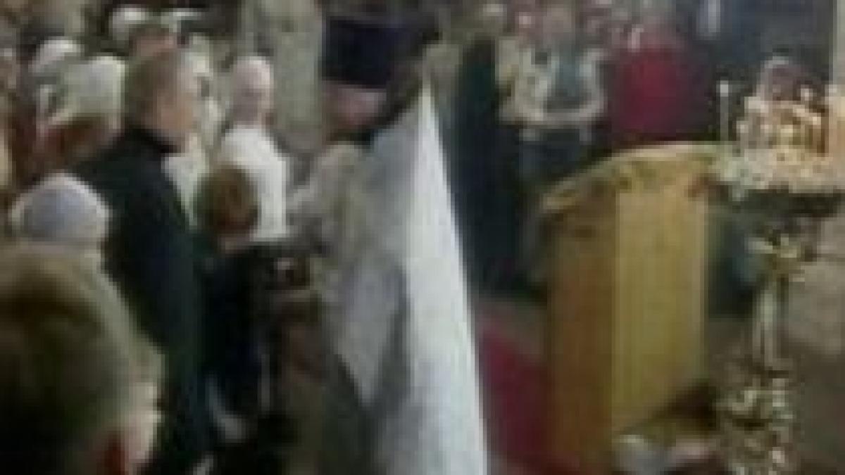 milioane de credinciosi sarbatoresc craciunul pe rit vechi video