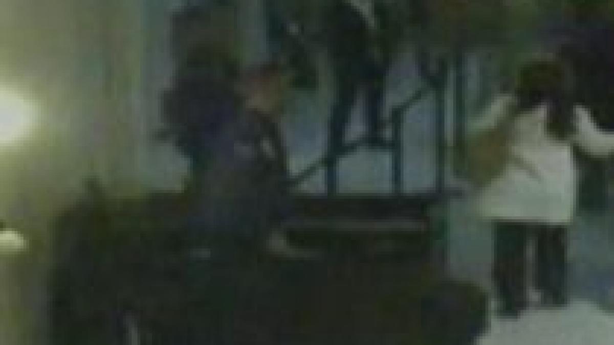 barbatul care a provocat inchiderea aeroportului newark duminica vroia doar sa isi sarute sotia