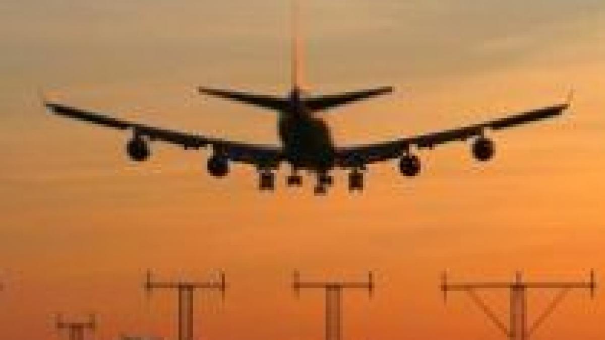 Alertă pe aeroportul Heathrow. Trei bărbaţi au reclamat prezenţa unei bombe la bordul unei aeronave