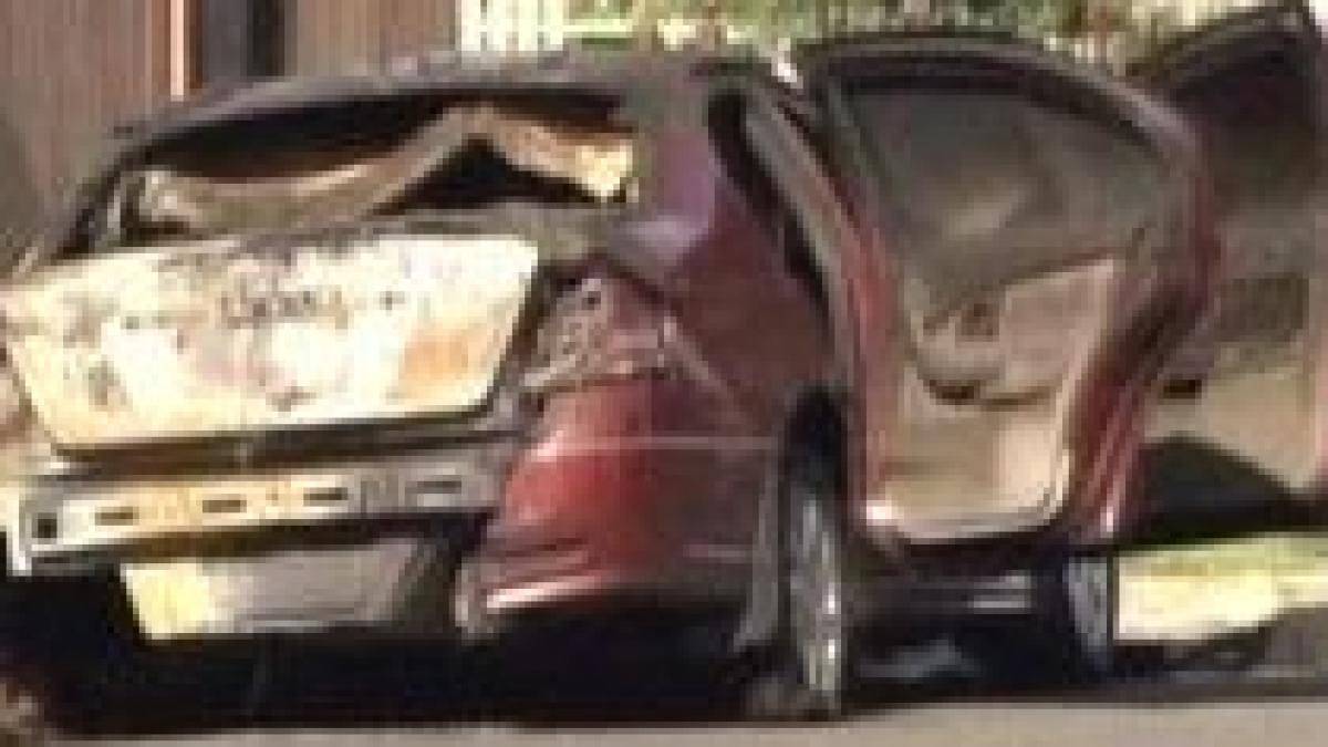 australia un indian incendiat in fata casei sale video