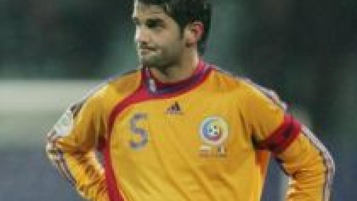 chivu a fost mutat la un spital din milano pentru a si reveni dupa operatie