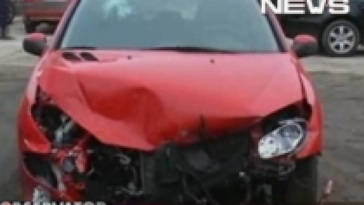 un politist beat a accidentat trei masini inclusiv una a colegilor sai video