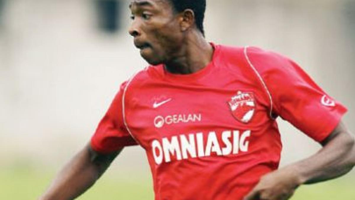 ze kalanga nu mai revine de la cupa africii pe natiuni s a transferat in angola