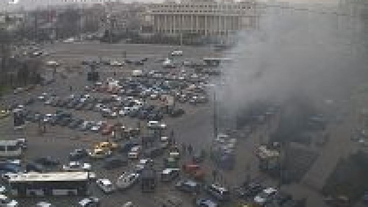 pericol de explozie in piata victoriei un taxi a ars vreme de cateva minute pericol de explozie in piata victoriei un taxi a ars vreme de cateva minute