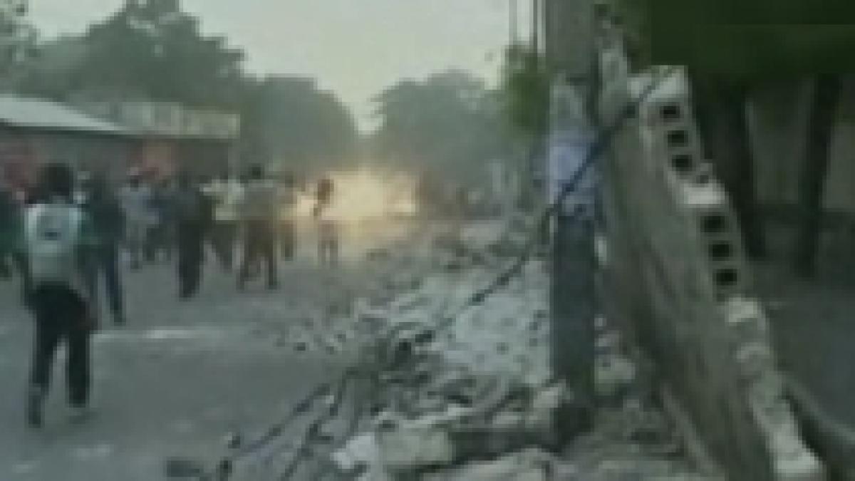 un roman a supravietuit seismului din haiti autoritatile ar putea anunta peste 100 000 de victime