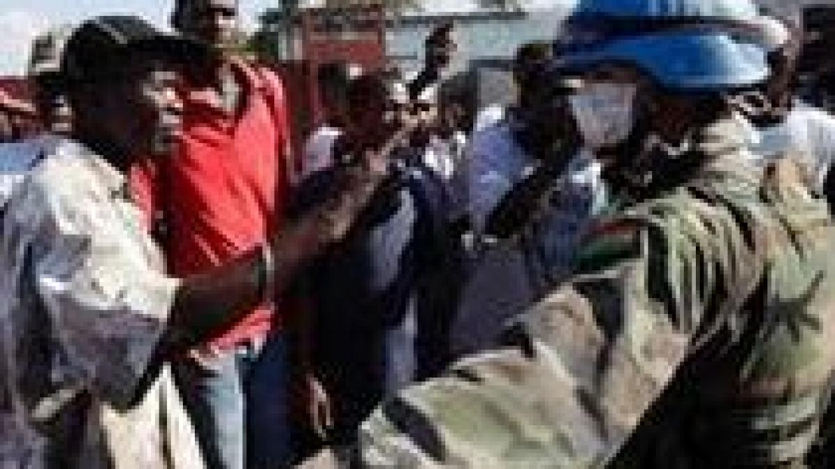 Panică în Haiti. Peste 6.000 de deţinuţi au evadat după seismul de marţi
