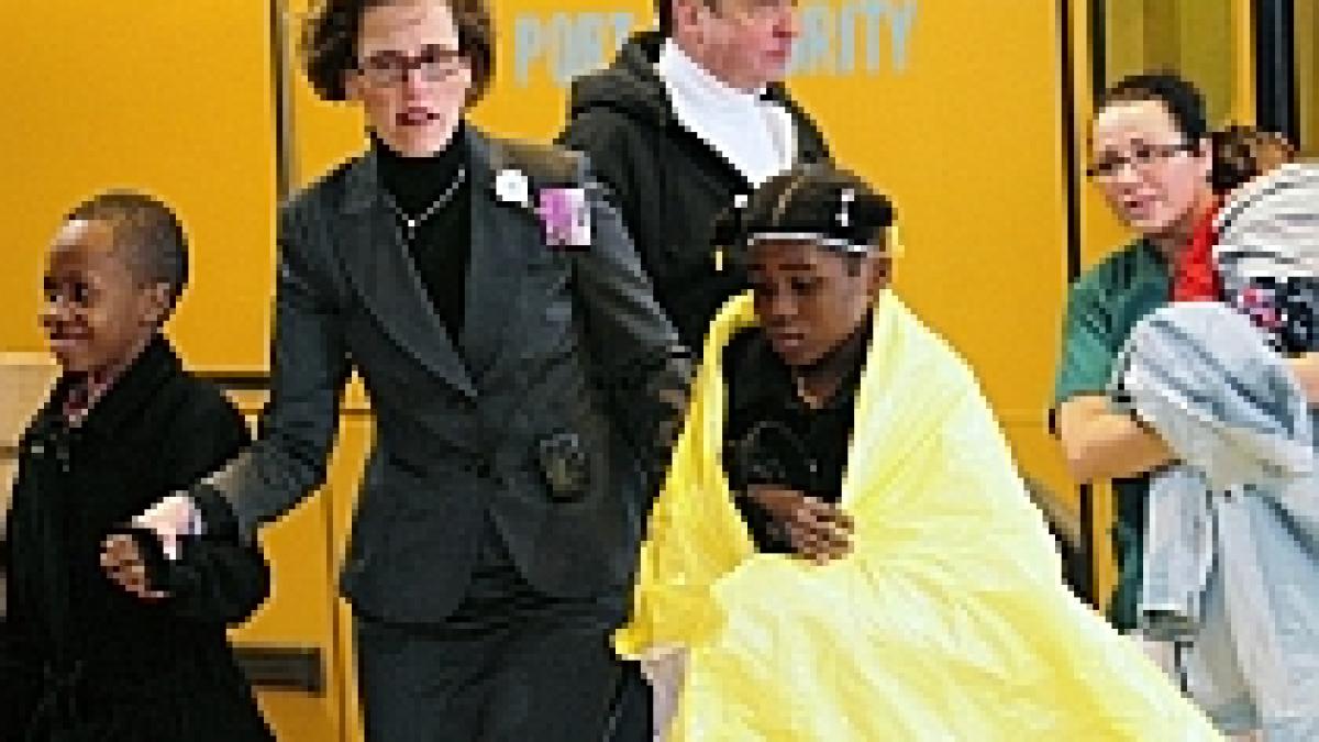 agentiile de adoptie avertizate sa nu culeaga orfani de pe strazile din haiti pentru a i duce in