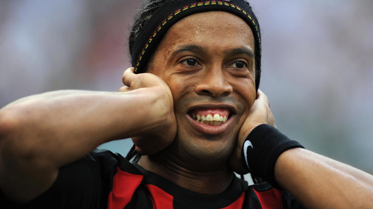 inter ac milan 2 0 ronaldinho ingroapa ultimele sperante ale diavolilor video