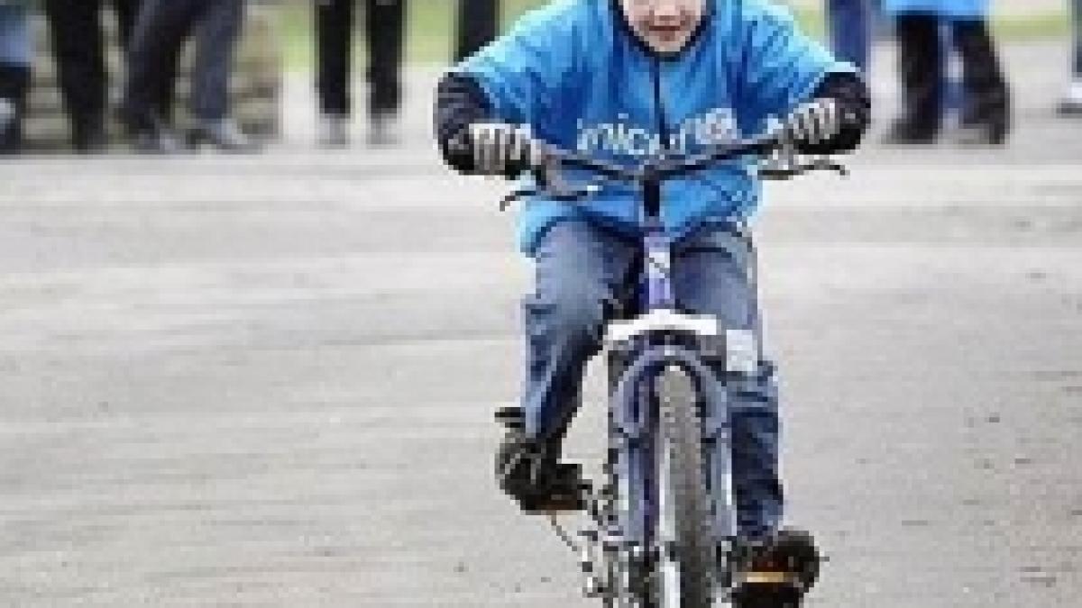 un baietel de 7 ani a strans aproape 100 000 de euro intr o singura zi pentru sinistratii din haiti