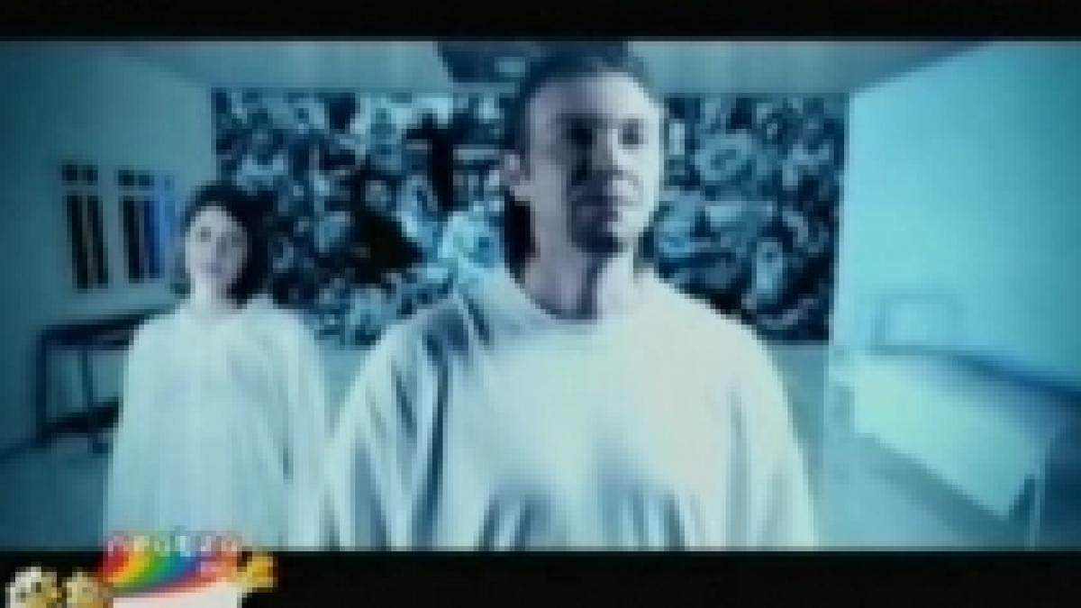 numele tau cea mai noua melodie a lui bitza interpretata alaturi de holograf video