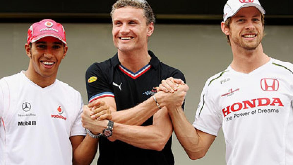 button si hamilton au prezentat noul monopost mclaren mp4 25