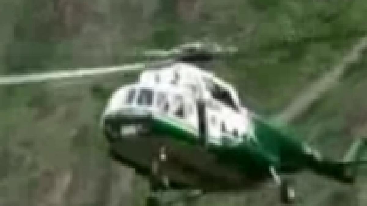 inundatiile din peru turistii se plang ca militarii le cer bani ca sa ii salveze video