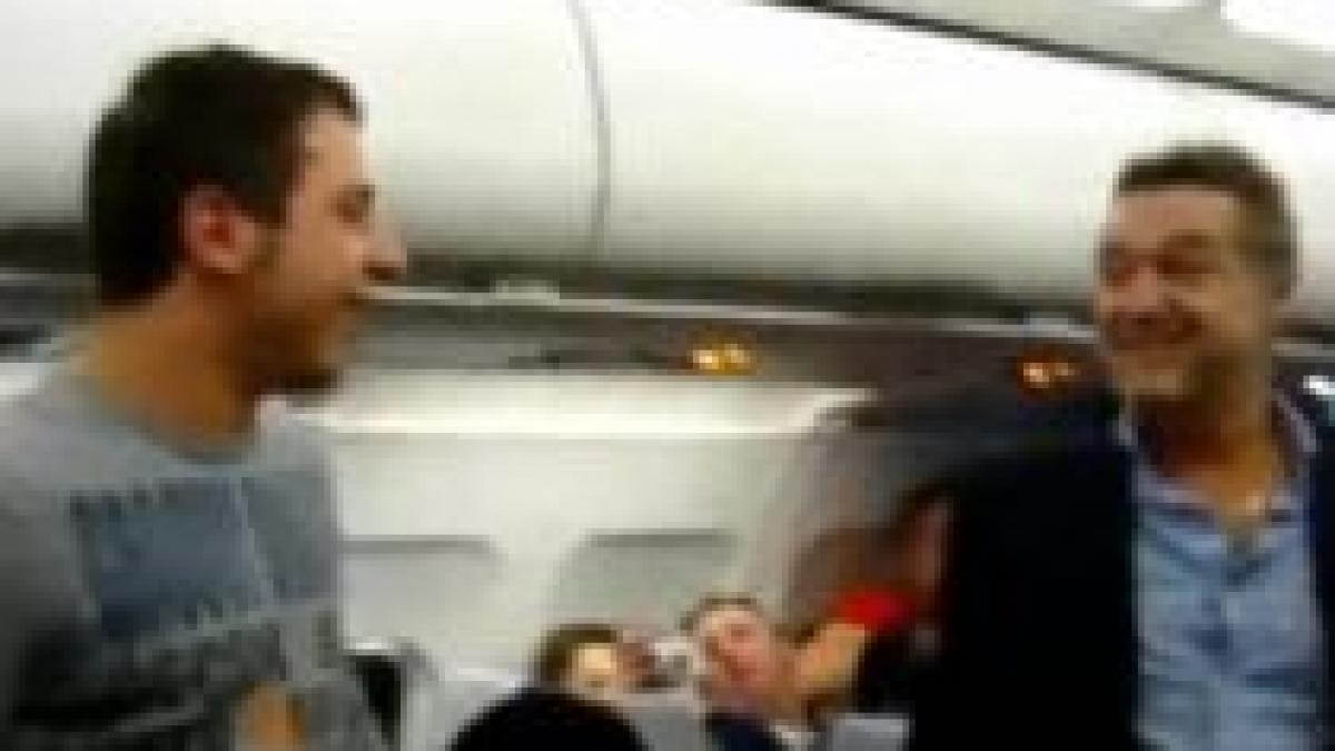 gigi becali imitat in avion vezi cum a reactionat patronul stelei la glumele clonei video