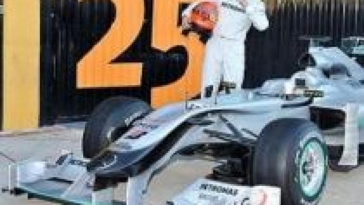 mercedes gp si a prezentat noul monopost vezi ce masina va pilota schumacher foto
