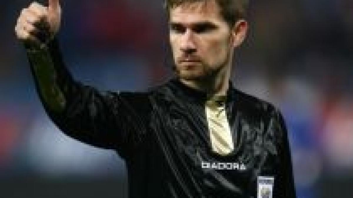 arbitraj de calitate tudor si balaj vor conduce meciuri in 16 imile europa league