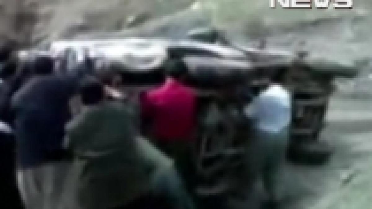 ce poate fi mai rau decat sa te rastorni cu masina binevoitorii care incearca sa o puna pe roti