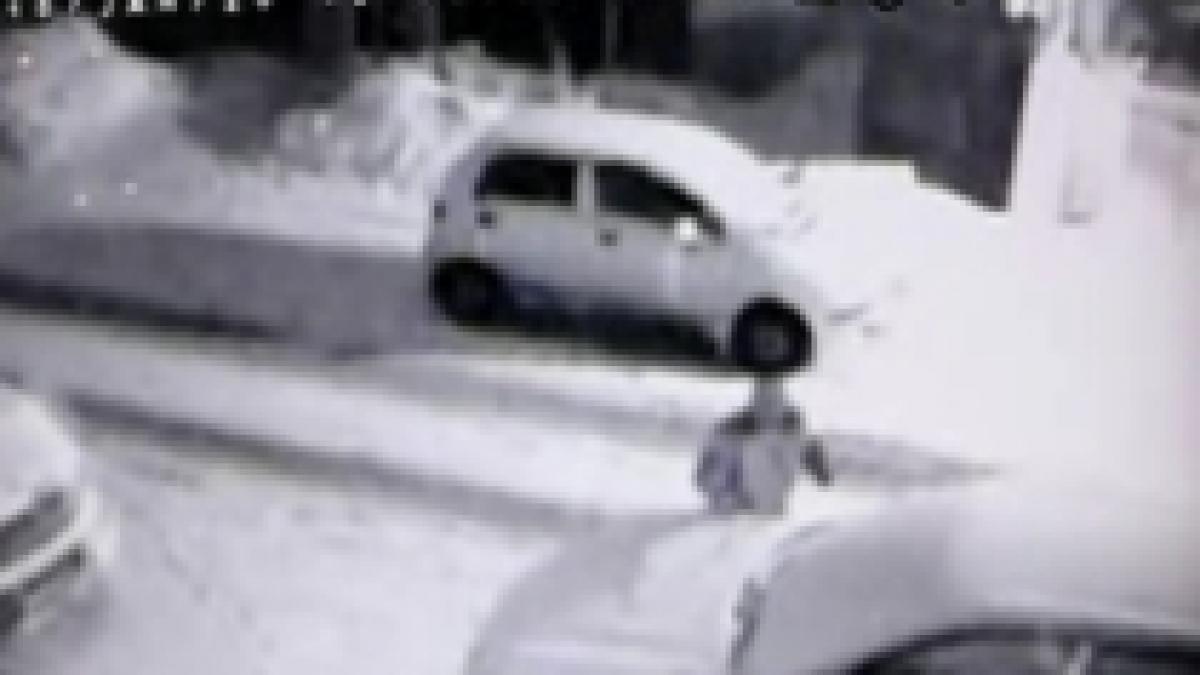 porsche cayenne jefuit de un alt cayenne politia nu se implica dar patruleaza in spatele hotului