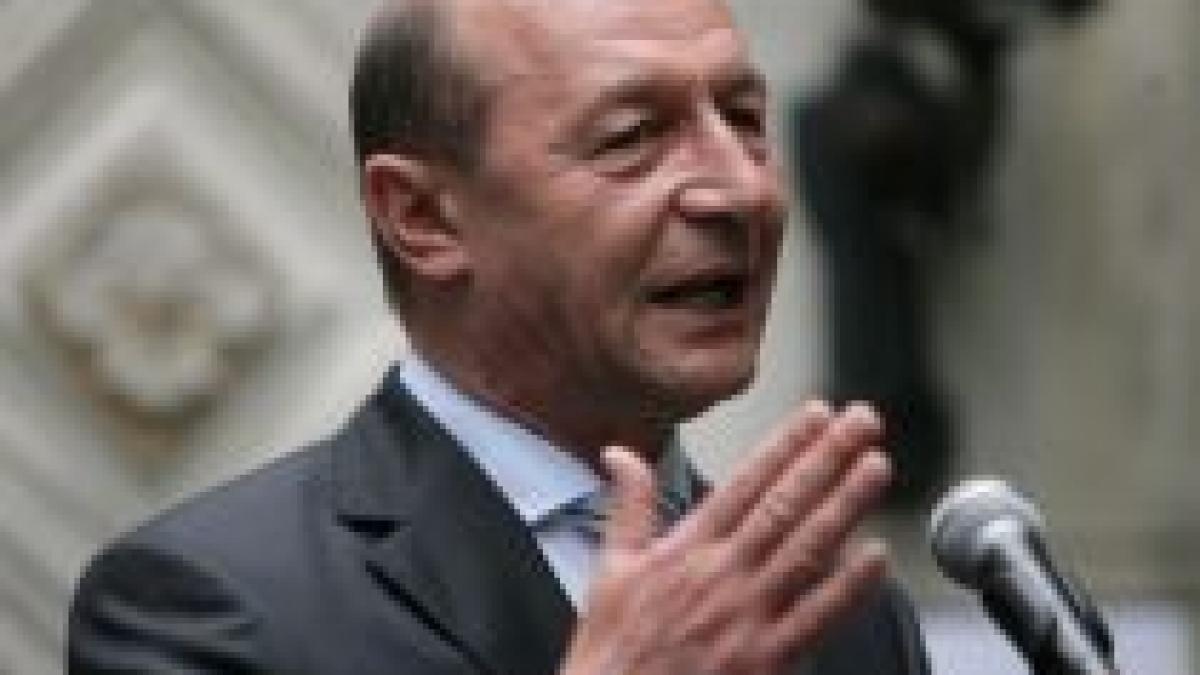 traian basescu sustine o declaratie de presa la palatul cotroceni