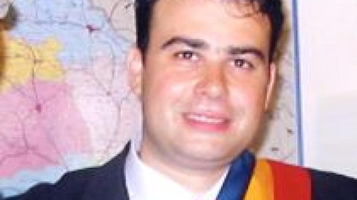 primarul de slatina darius valcov demisionar din fruntea pdl olt