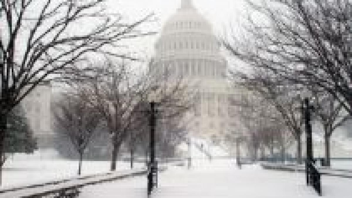 americanii pregatiti pentru cea mai puternica furtuna de zapada din ultimele decenii