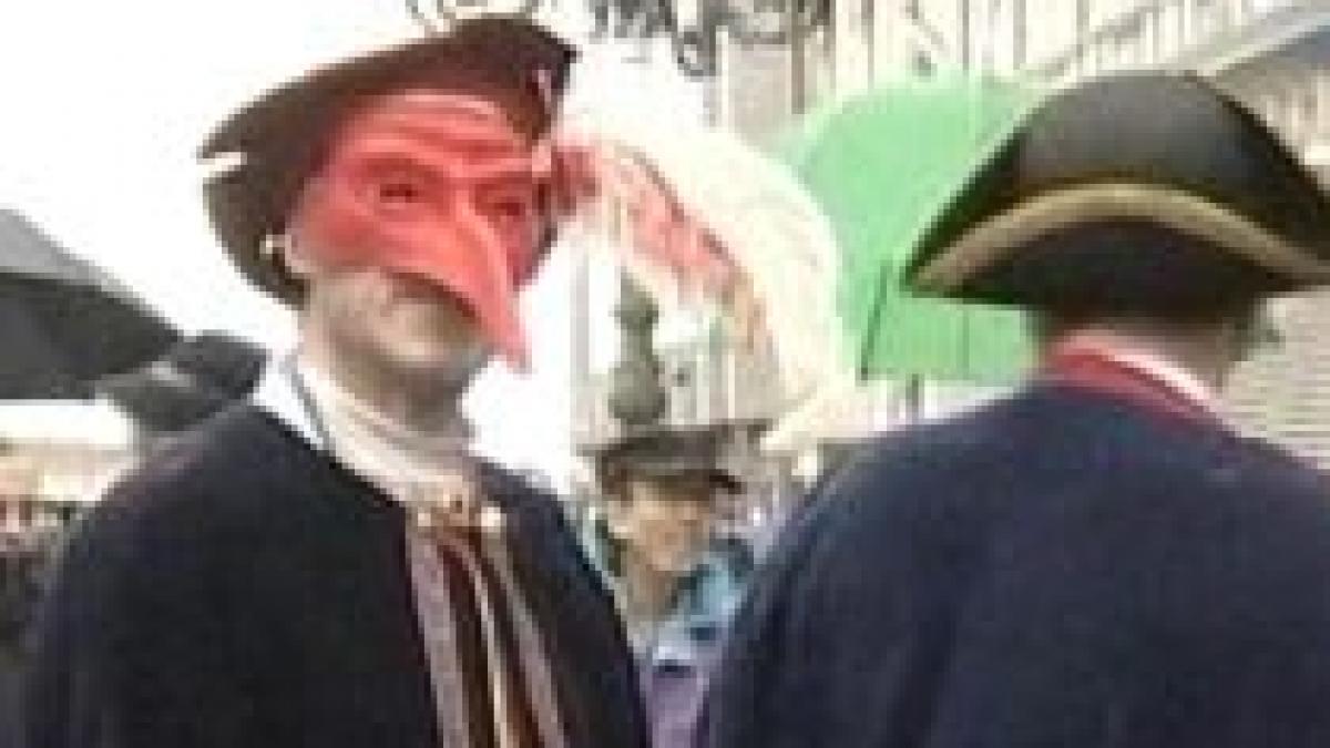 100 000 de turisti sunt asteptati la carnavalul de la venetia