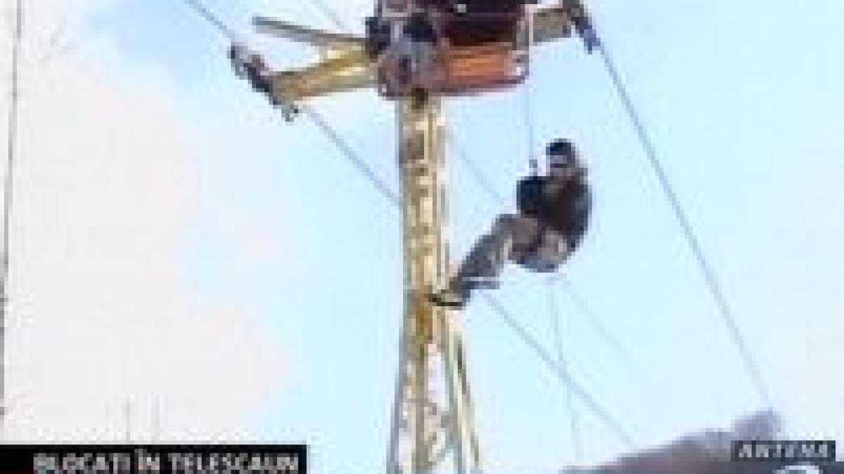 sute de turisti blocati in statiunea straja din cauza viscolului