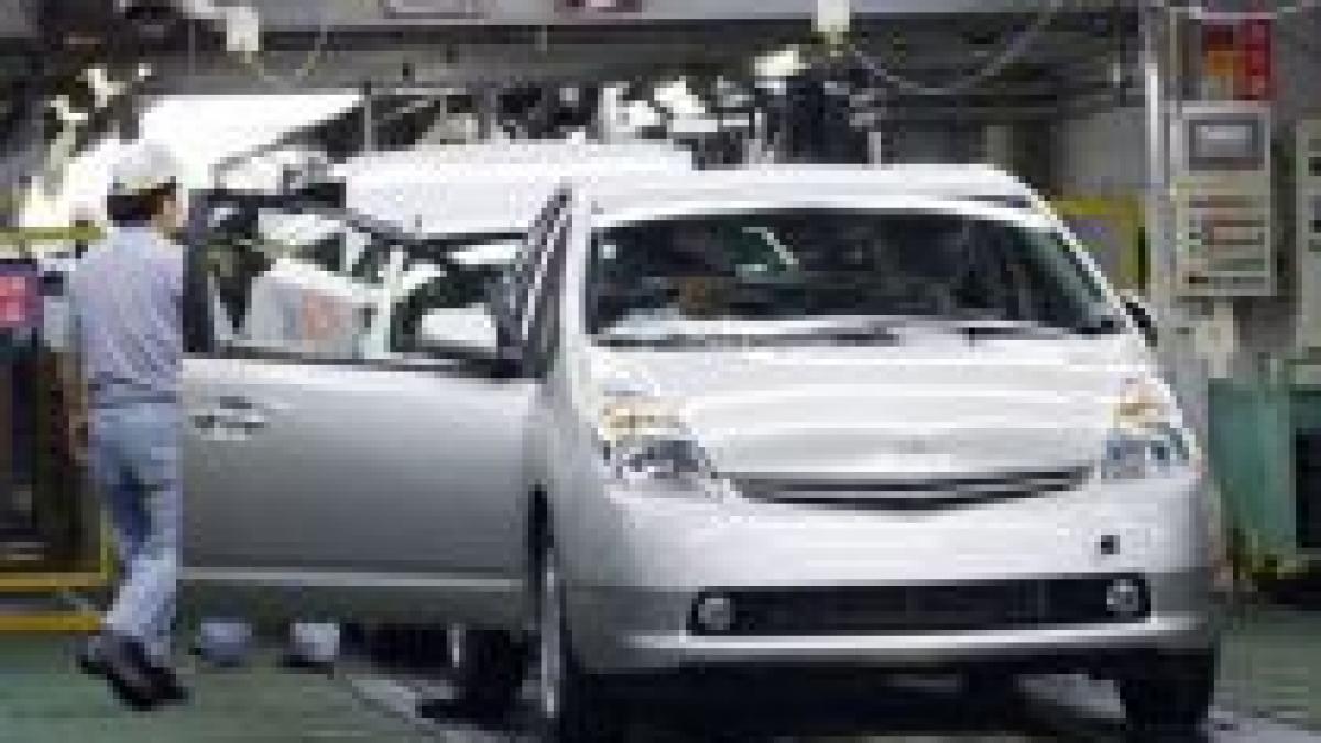 toyota retrage de pe piata 10 000 de camionete