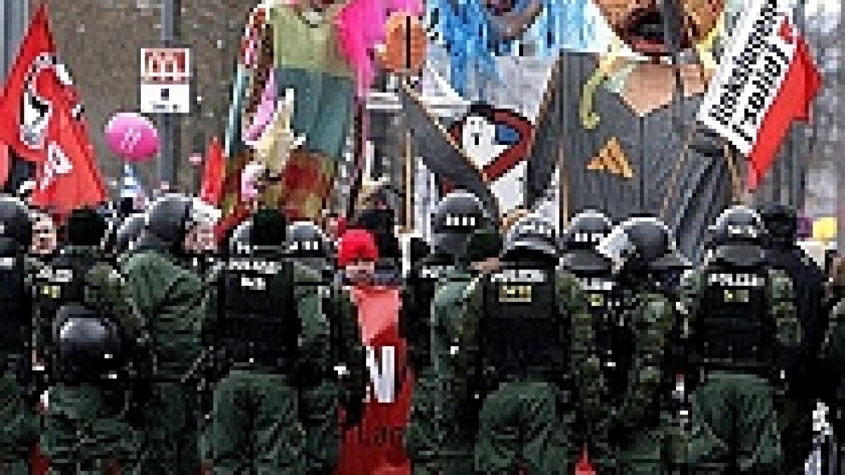 premiera mars neonazist impiedicat de contramanifestanti la dresda