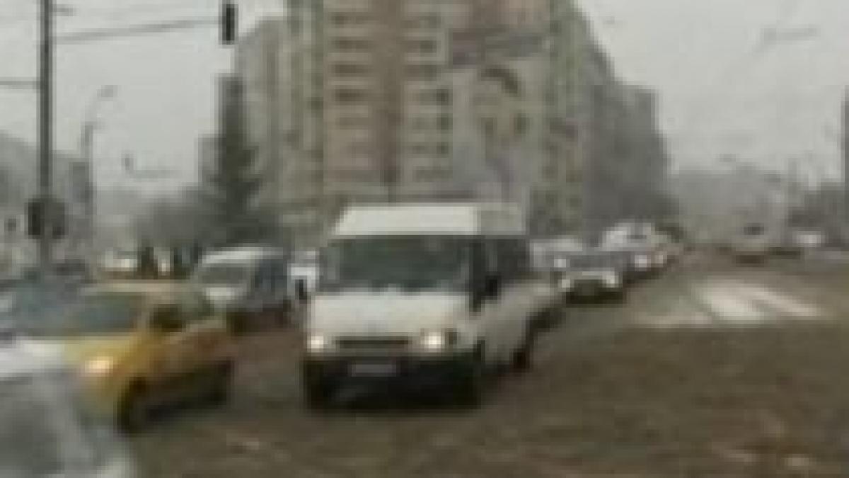 trafic cu probleme in capitala semafoarele din 11 intersectii nu functioneaza video