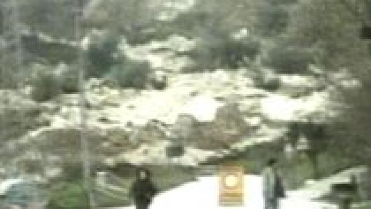 alunecari de teren in italia mii de persoane au fost evacuate video