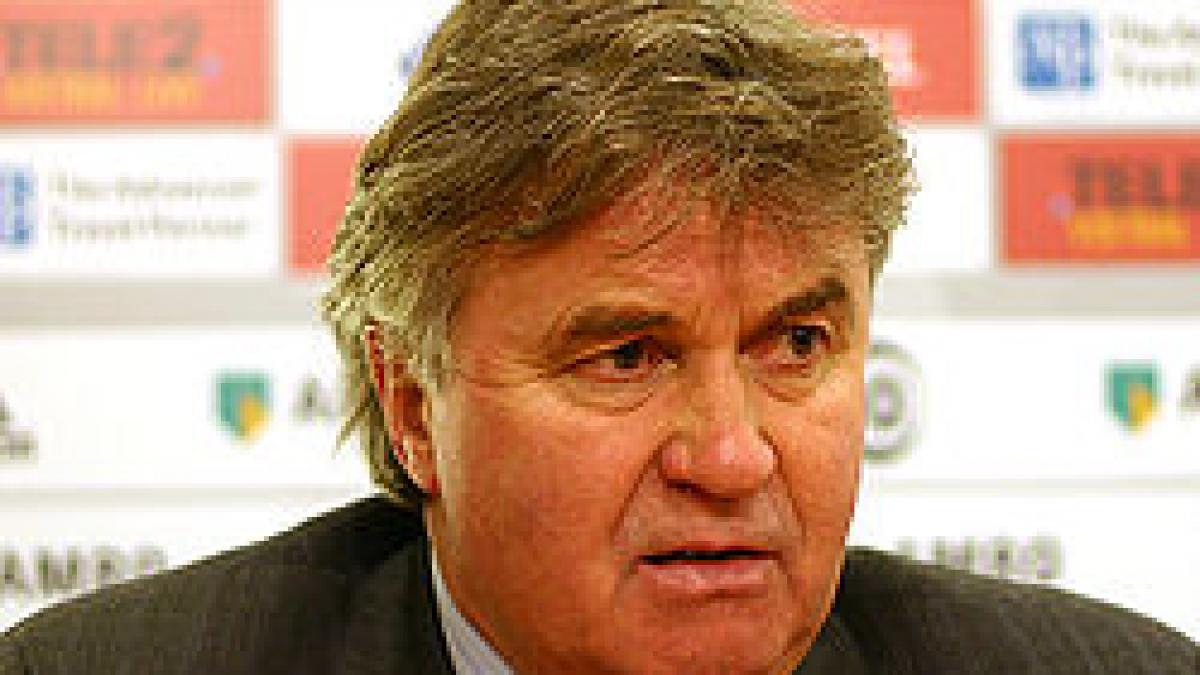 oficial guus hiddink este noul selectioner al turciei