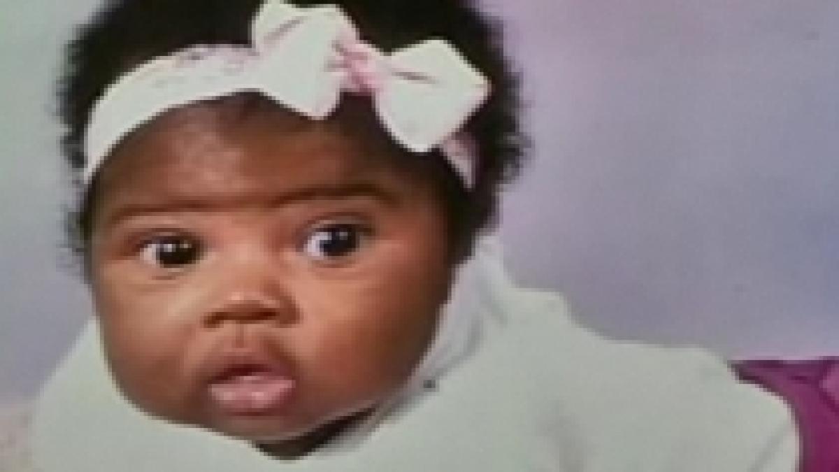 un american si a aruncat fetita de pe pod pentru ca se certase cu mama ei video