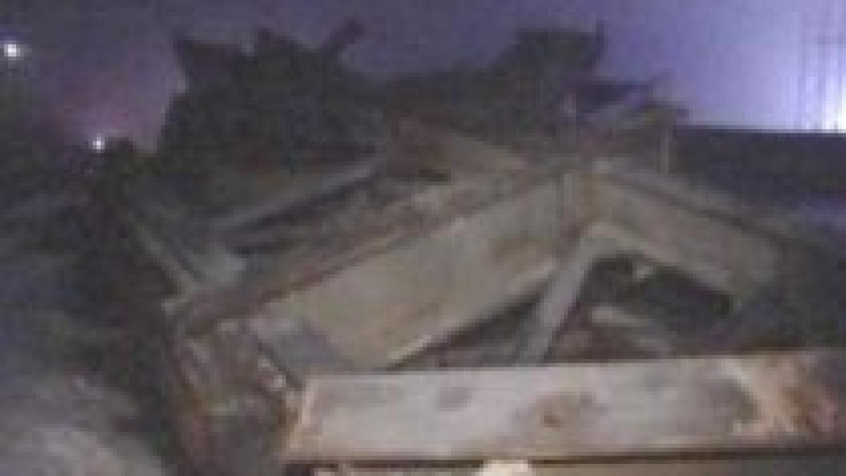 in romania se fura orice trei barbati au incercat sa plece cu un pod video