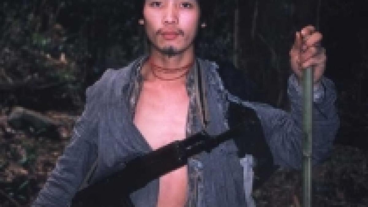 rebelii hmong soldatii care au luptat in razboiul din vietnam parasiti de sua si vanati in laos