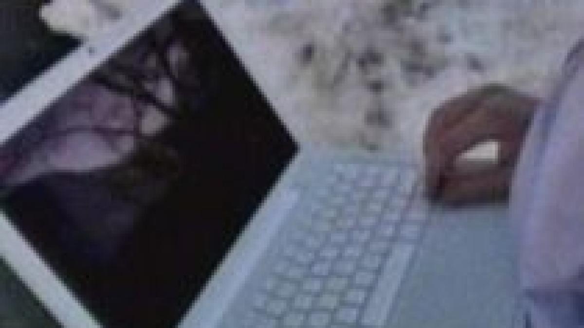 liceu din sua acuzat ca si a spionat elevii cu ajutorul camerelor web