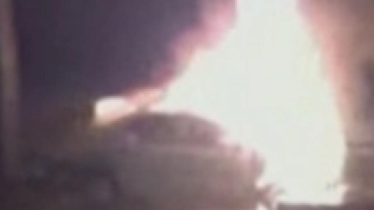 eroii din chitila barbat salvat dintr o masina in flacari de trecatori video