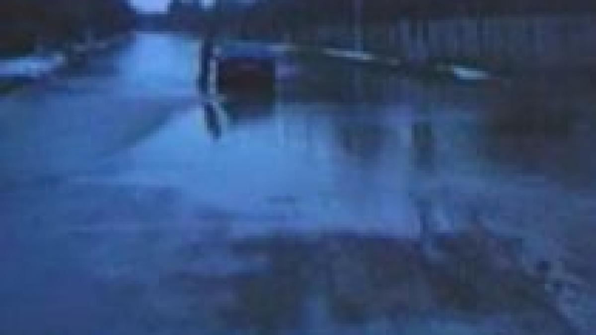 primavara vine cu inundatii 40 de localitati din 11 judete sub ape vezi prognoza meteo video