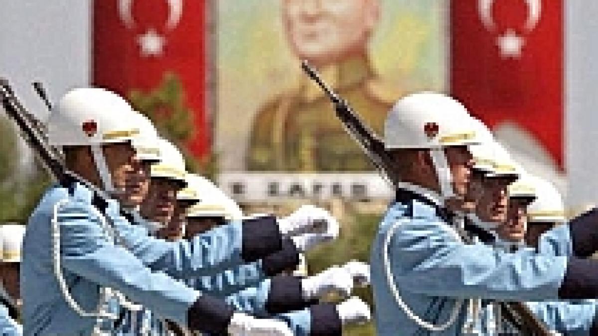 turcia tensiune guvern armata dupa arestarea unor ofiteri