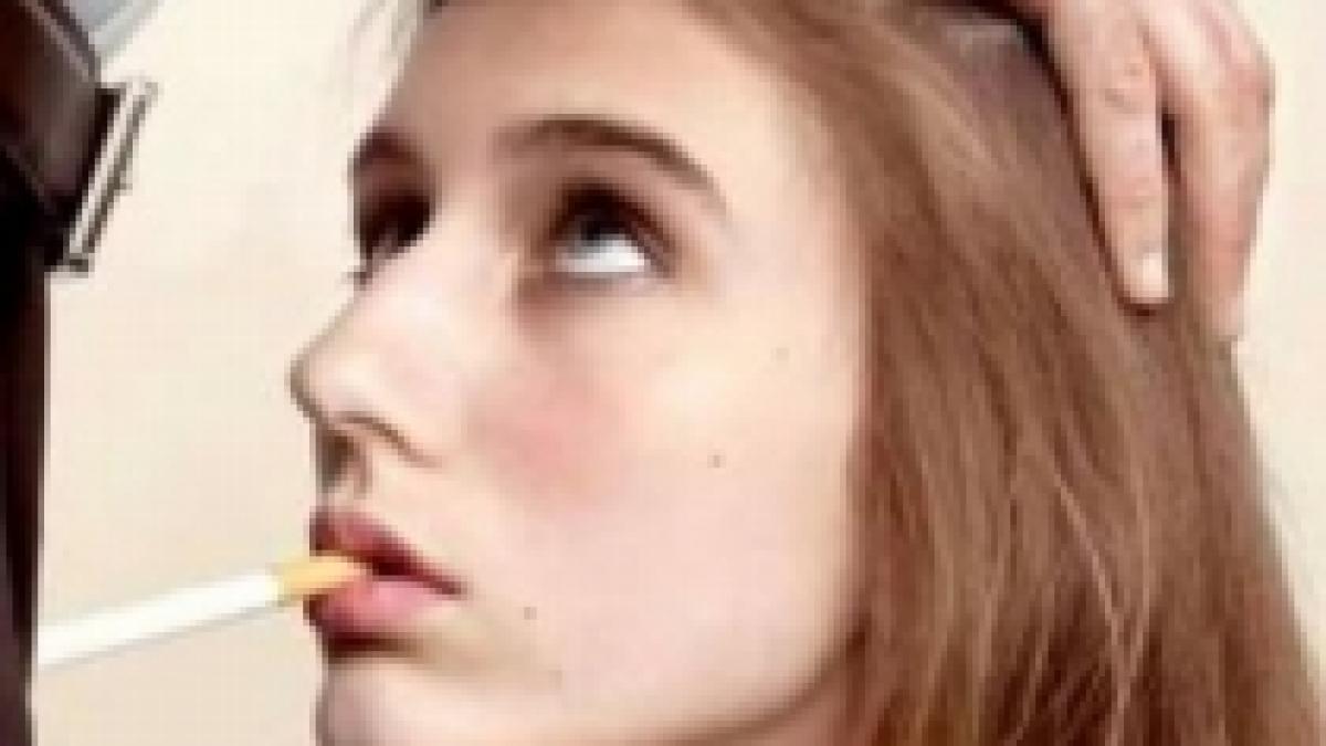 francezii interzic reclama scandaloasa in care fumatul este comparat cu sexul oral foto