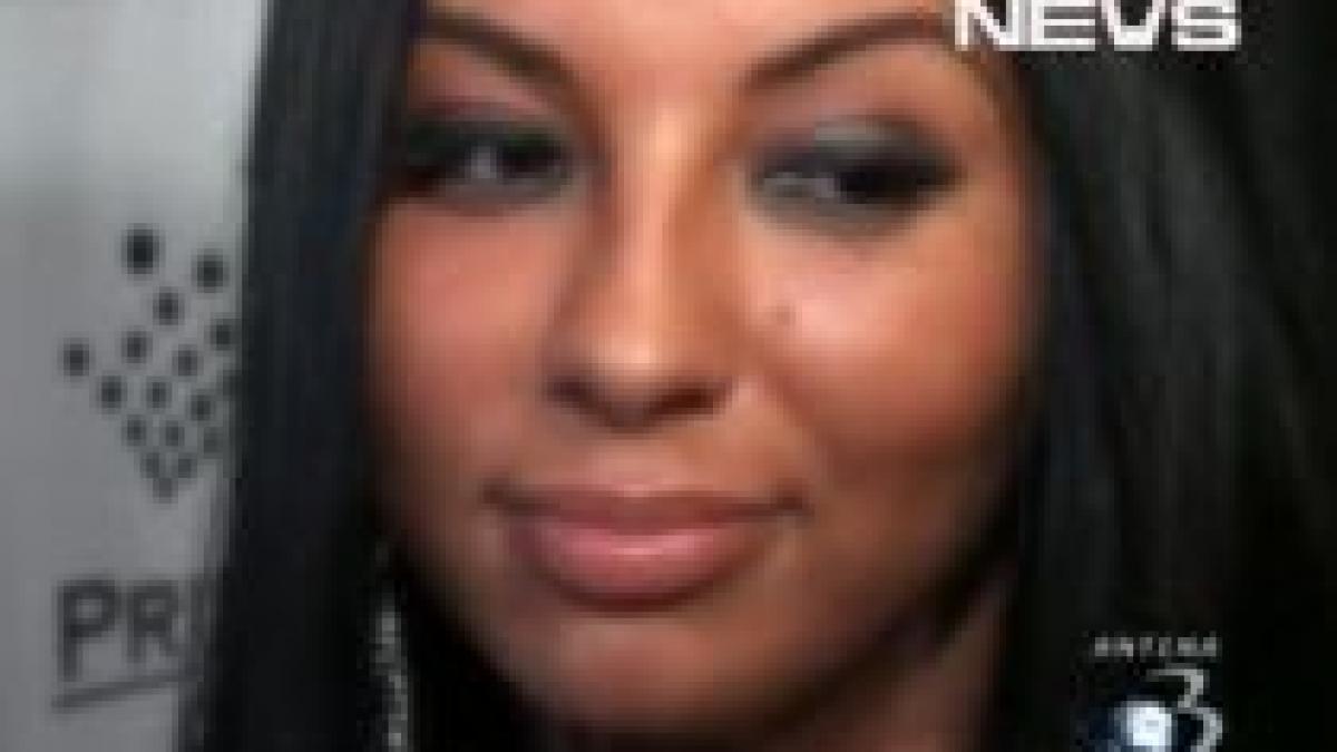 bomba sexy a lui tanase sta sa explodeze mi a placut cartea jules verne si personajul video