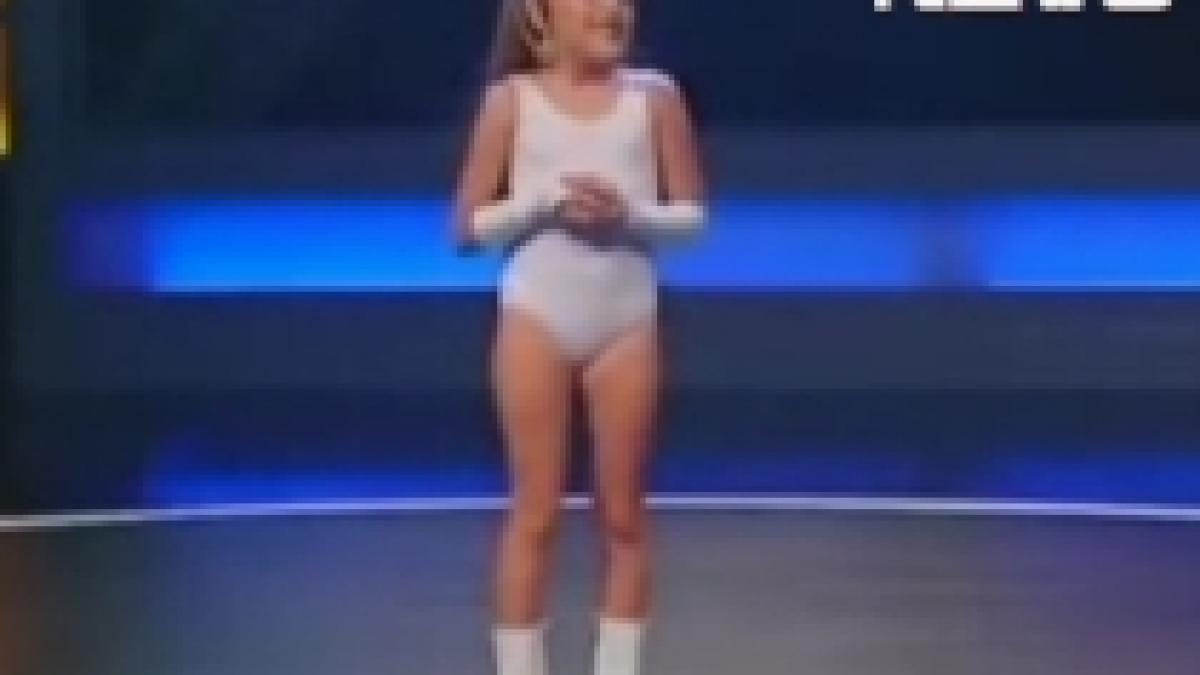 o fetita de 8 ani din brazilia pe urmele lui lady gaga video