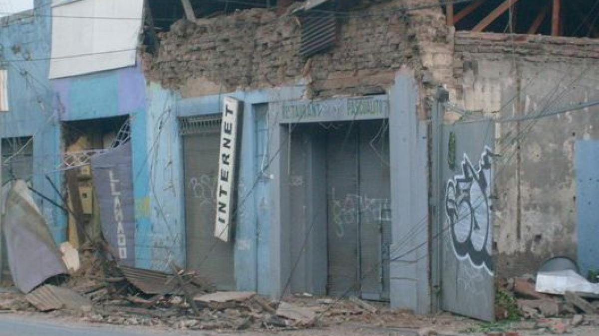 gabi tamas si colegii lui strang fonduri pentru ajutorarea chilienilor afectati de cutremur