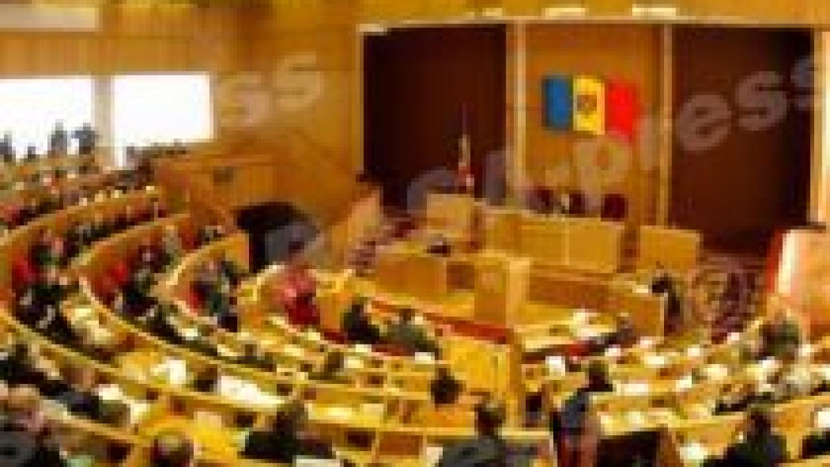 guvernul de la chisinau a decis sa adopte o noua constitutie printr un referendum national