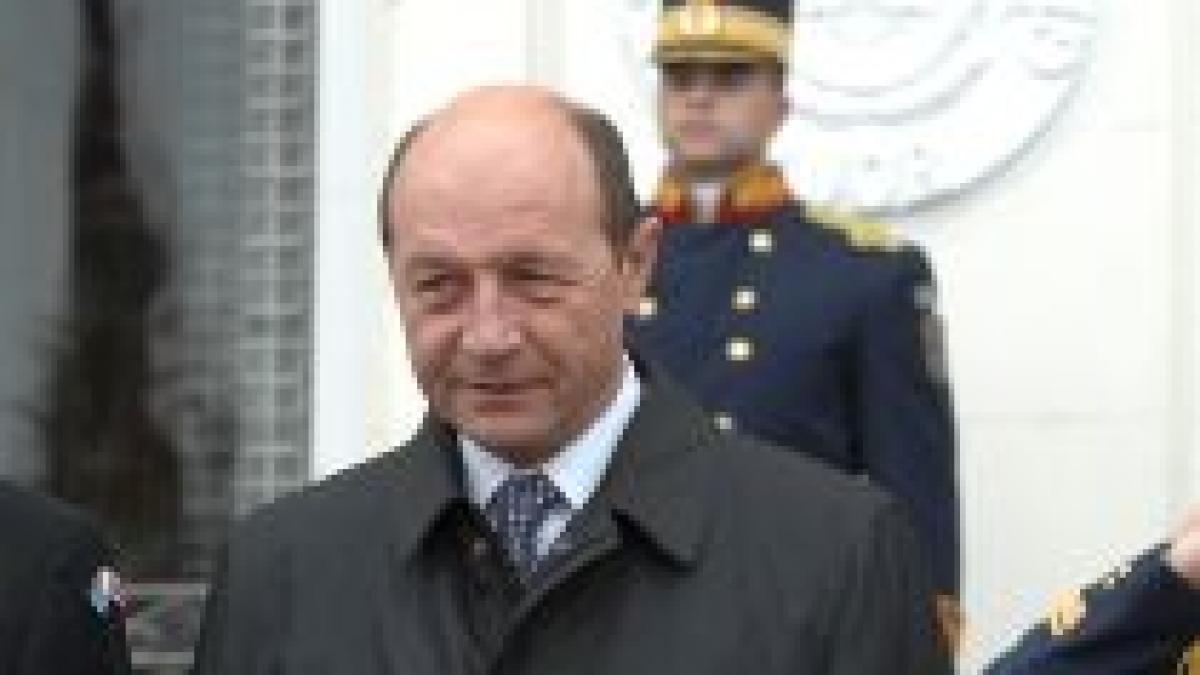 basescu catre japonezi romania lupta cu criza dand oameni afara si crescand productivitatea