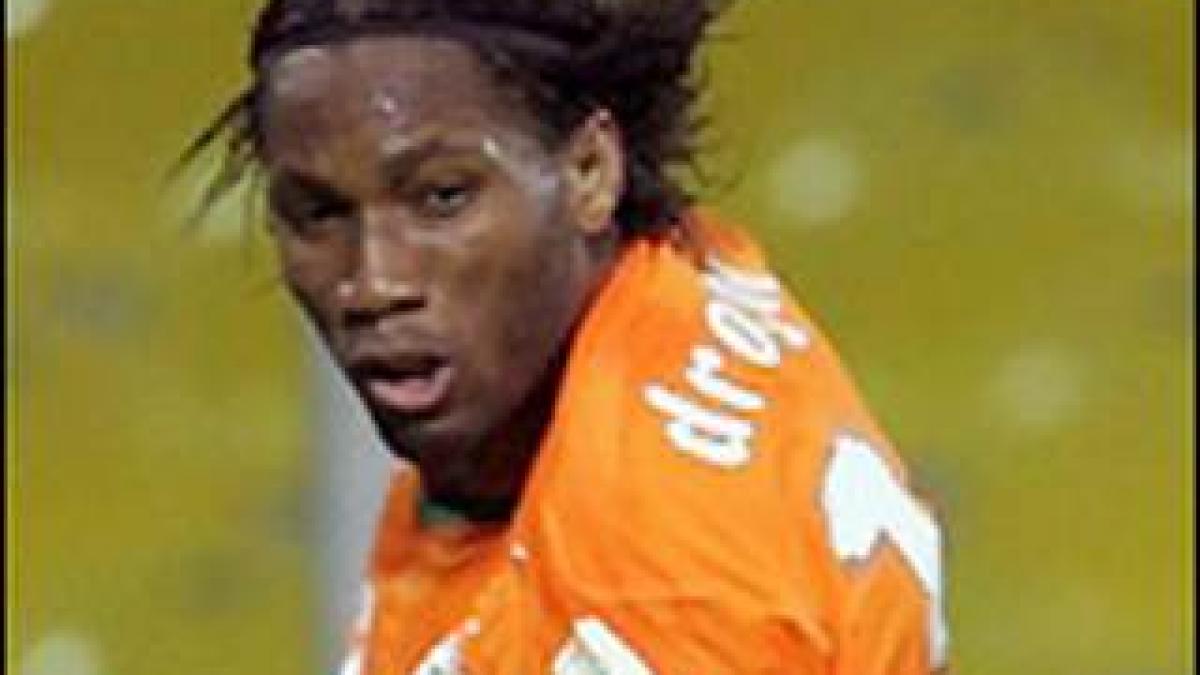 drogba castiga balonul de aur african in fata favoritului eto o